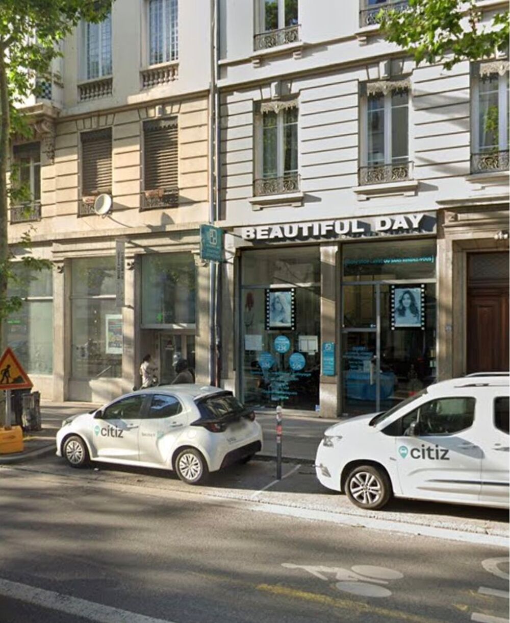   Vend salon de coiffure proche métro Garibaldi à Lyon 