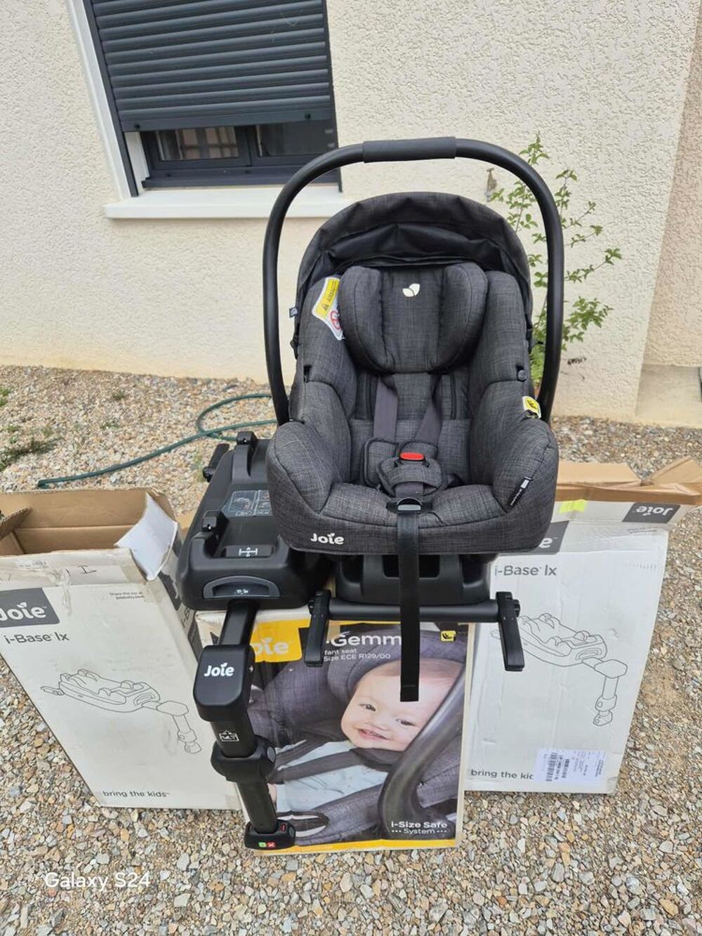 Cosy avec 2 bases ISOFIX Puériculture
