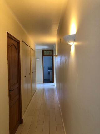  Maison à louer 6 pièces 160 m²