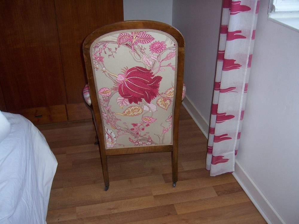 fauteuil style Voltaire
Meubles