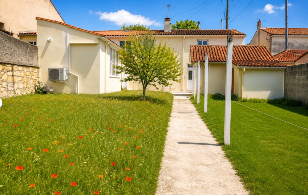 Vente Immeuble Ensemble immobilier de 3 logements avec jardin Luçon