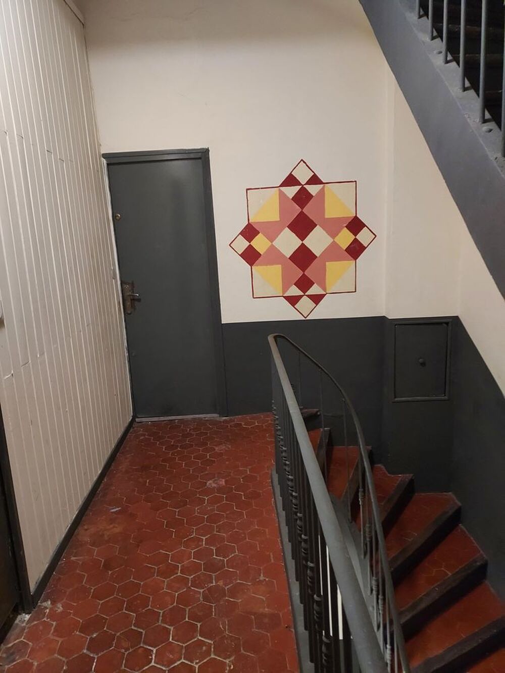 Location Appartement studio 29 m2 plus mezzanine hyper centre Marseille Marseille 1