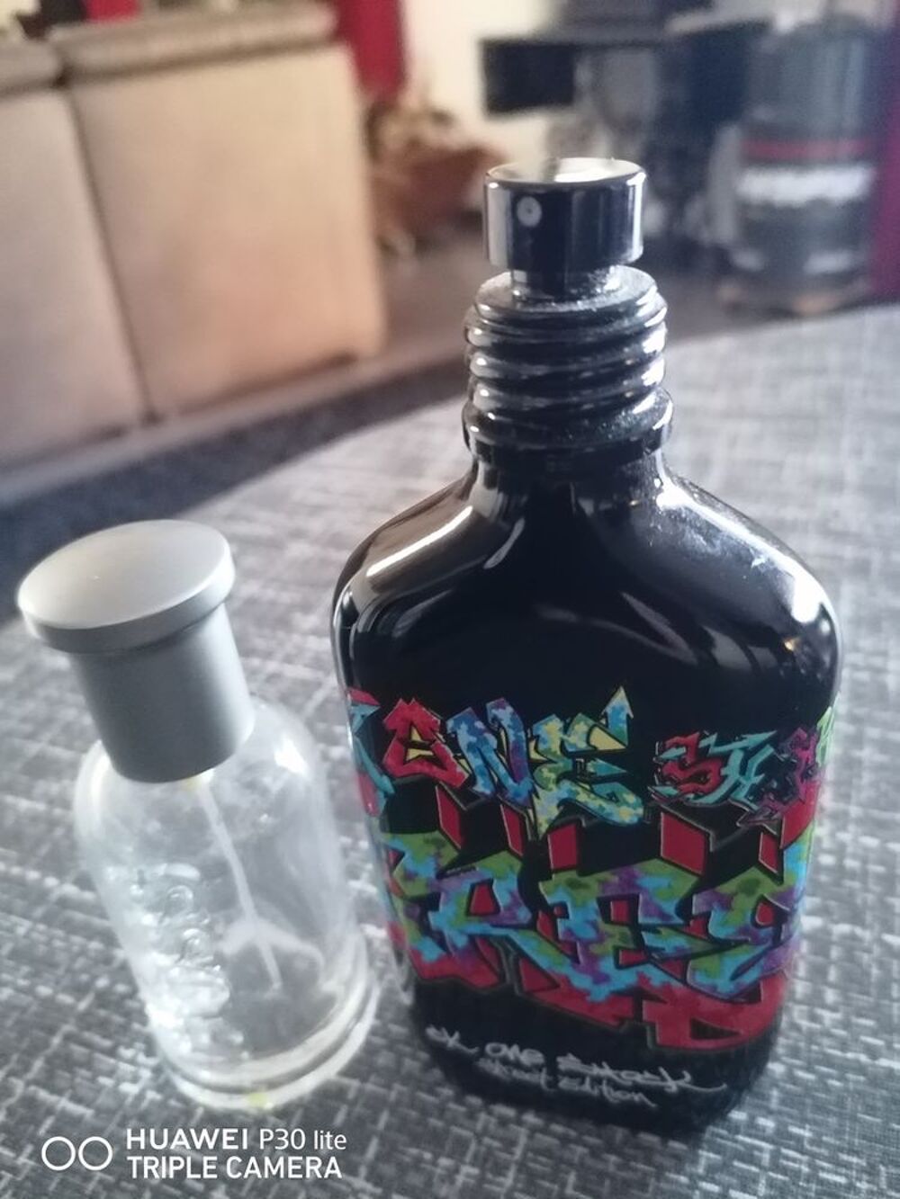 Lot de 22 flacons de parfum vides 