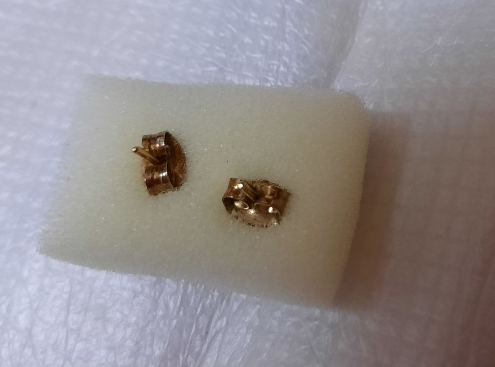 Boucles d'oreille dor&eacute; effet imitation diamant fantaisie Bijoux et montres