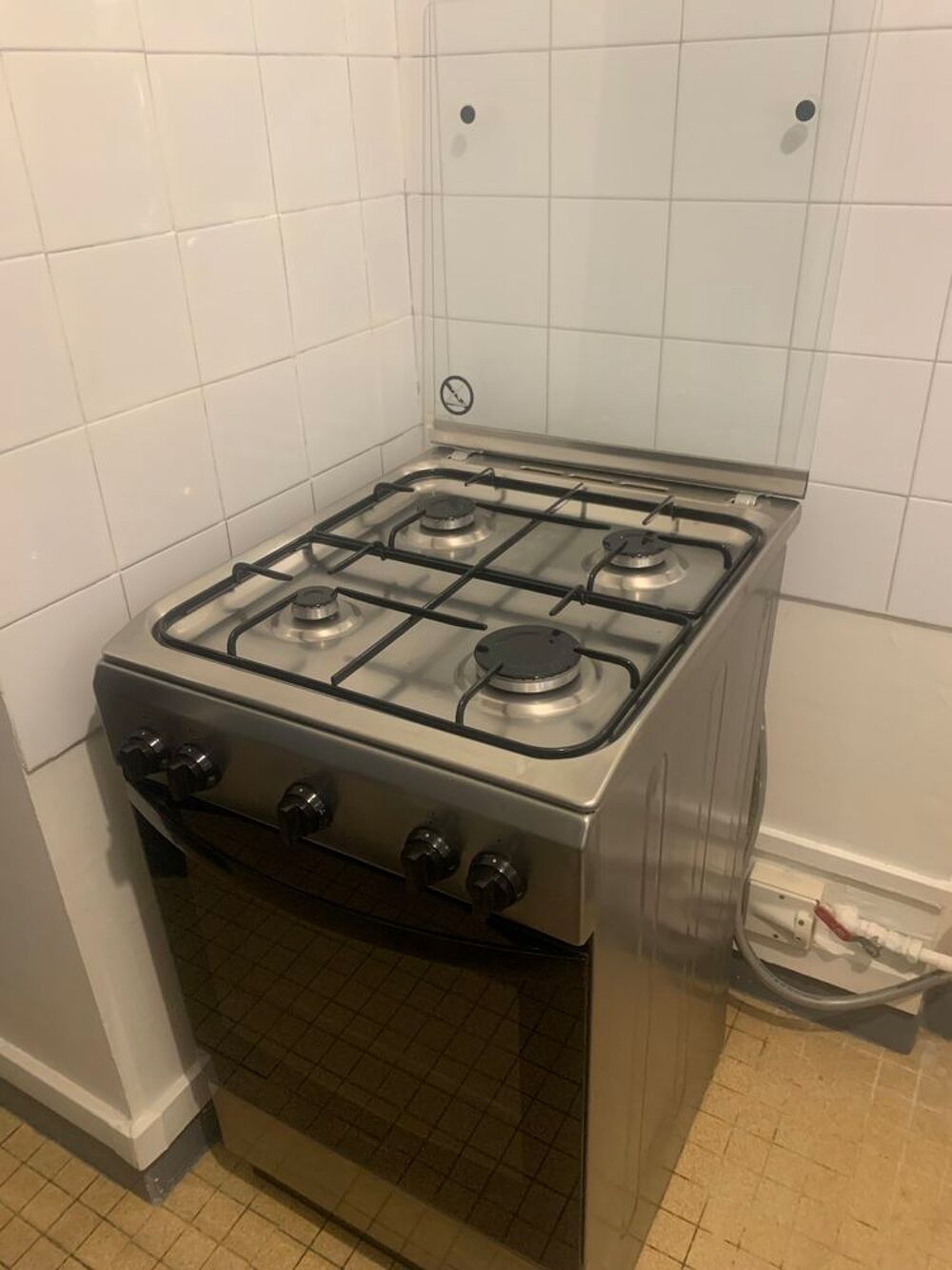 Cuisini&egrave;re indesit 4ans Cuisine