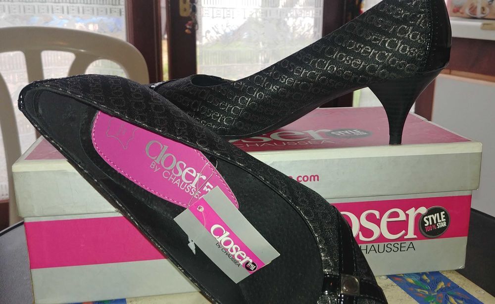 Chaussures Noires Neuves femme P37 Marque Closer 12€ A venir chercher sur place, J'accepte que du liquide. Chaussures