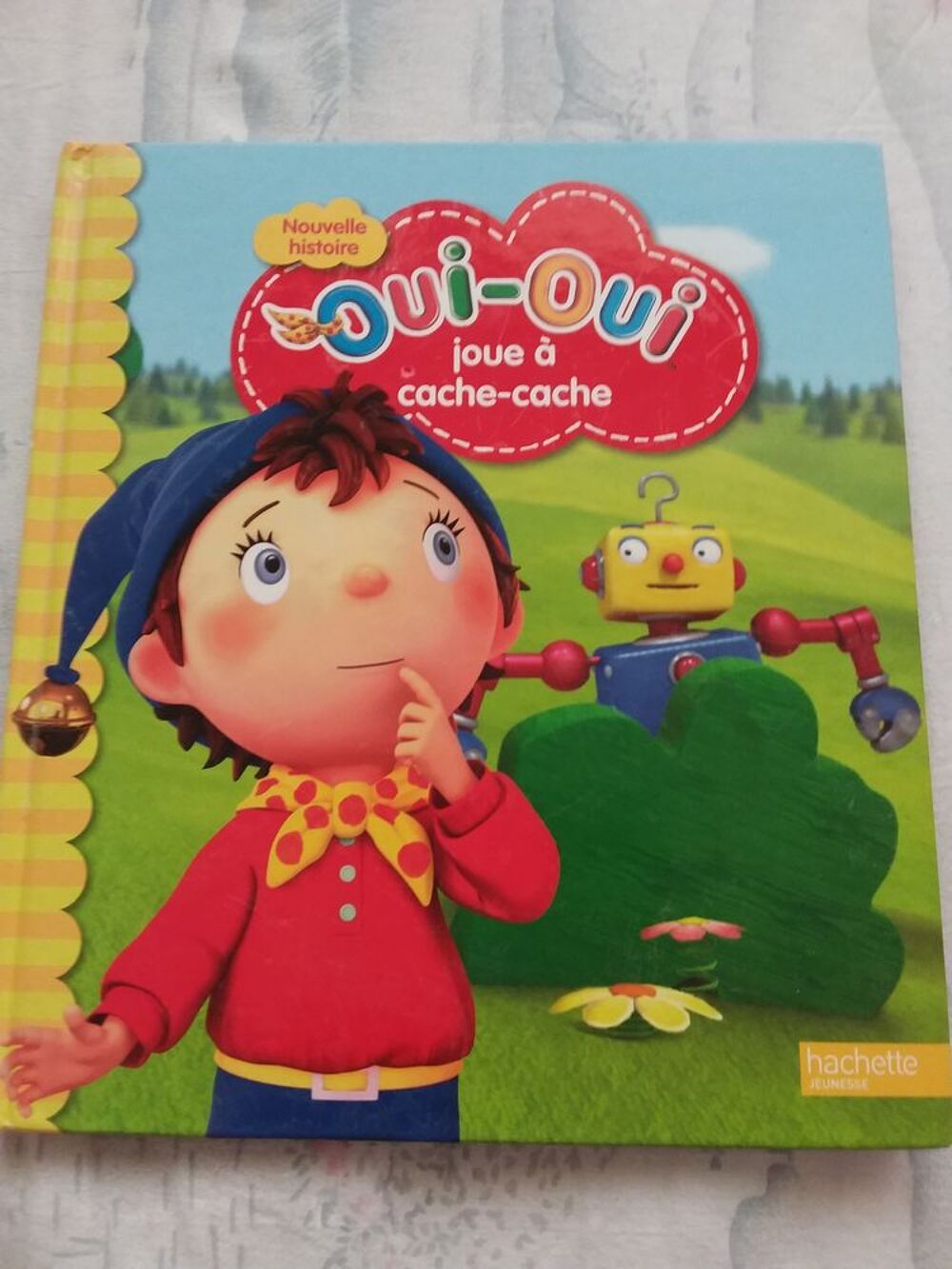 Oui-oui joue a cache cache Livres et BD