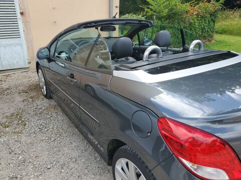 Peugeot 207 cc 1.6 VTi 120ch S&eacute;rie 64