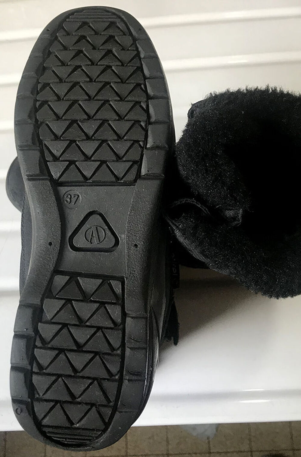 Bottines fourr&eacute;es taille 37 Chaussures