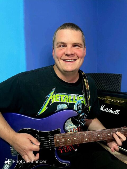 Cours de guitare particuliers et/ou en ligne tout niveau 0 88190 Golbey