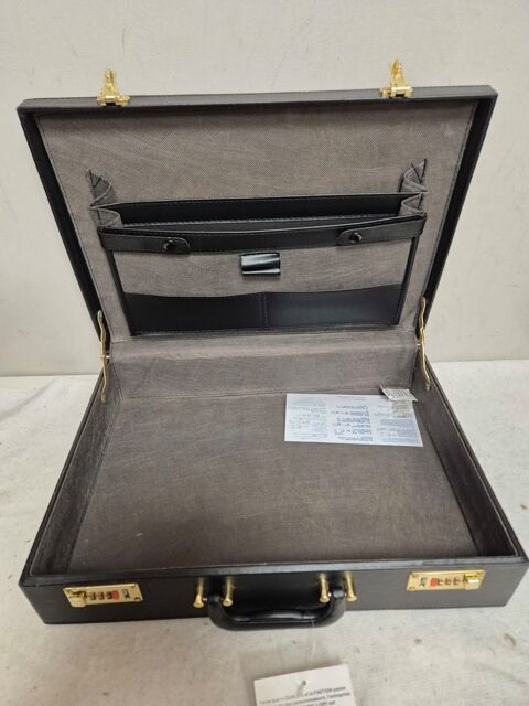 Attache case en PVC Fontenay-sous-Bois (94)