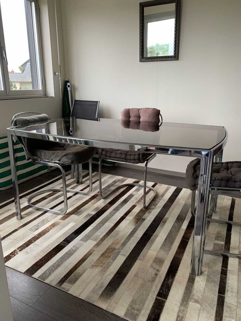Table de salle &agrave; manger avec 4 chaises Meubles
