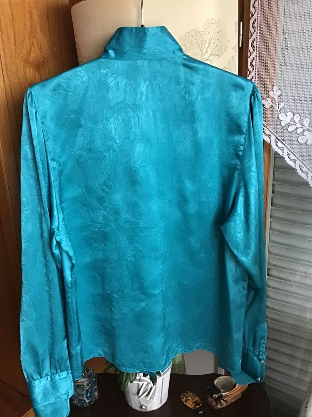 Chemisier de c&eacute;r&eacute;monie satin&eacute;,, taille 44. Vêtements