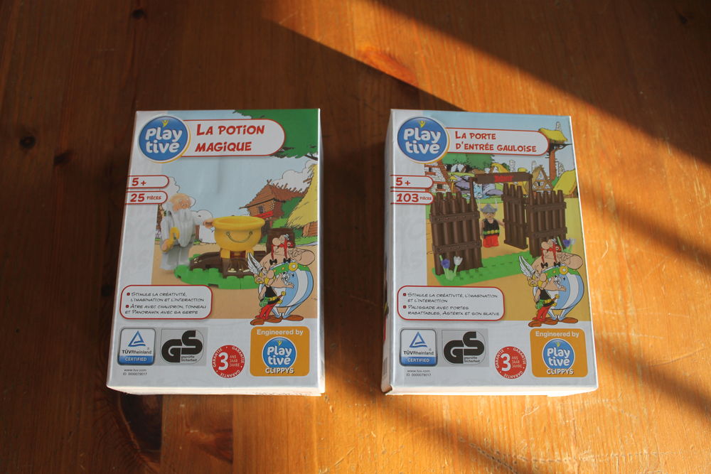 Coffret 2 jeux de cartes Ast&eacute;rix+2 btes de lego+3 peluches Jeux / jouets