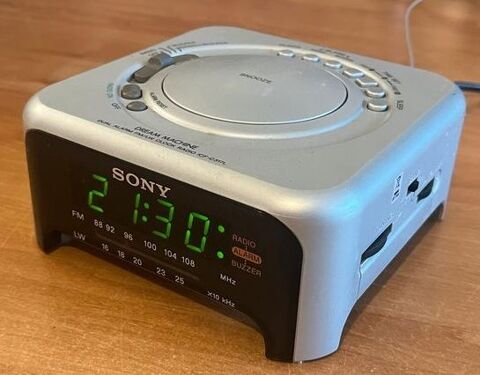 Radio / Rveil Sony ICF-C317L 10 Beauchamp (95)