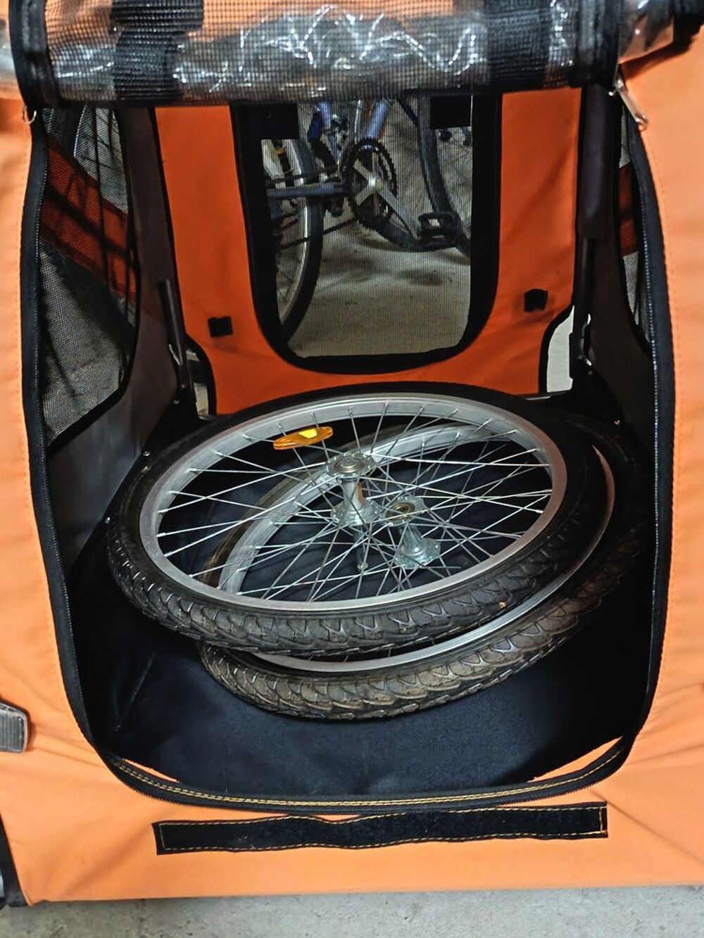 REMORQUE &agrave;€ VELO POUR CHIEN Vélos