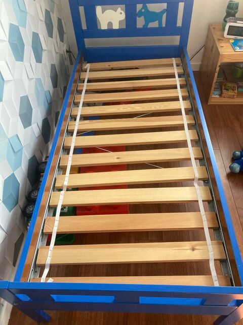 LIT ENFANT 70*160 ET SON MATELAS 60 Chaponost (69)