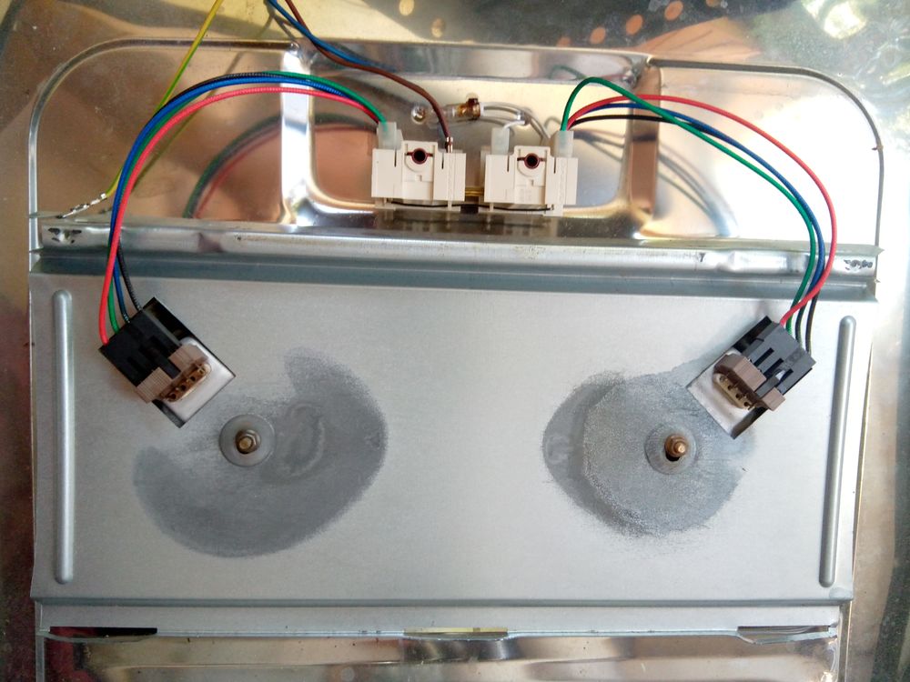 &eacute;vier inox + 2 plaques de cuisson Electroménager