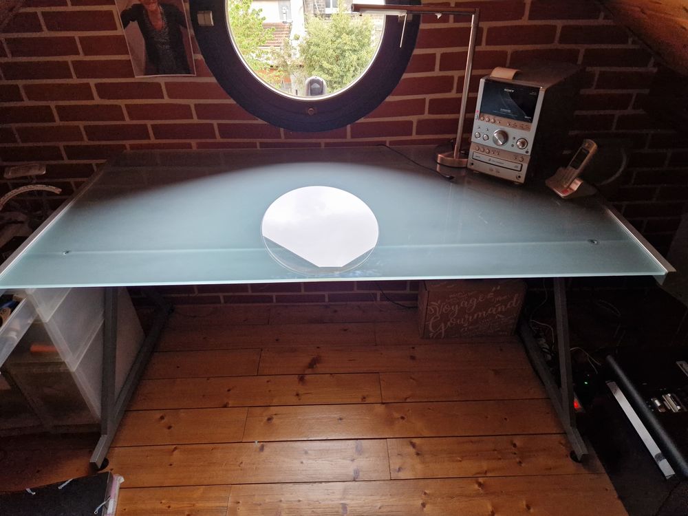 Bureau m&eacute;tal et verre tremp&eacute; Meubles