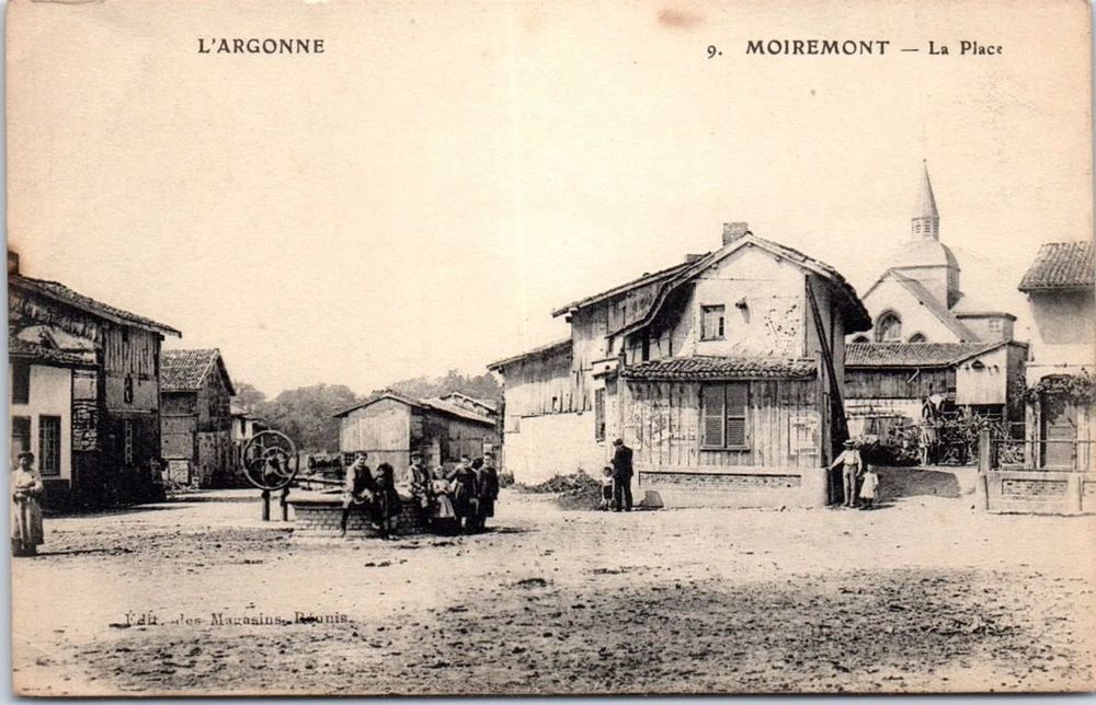 Cpa du 51 - MOIREMONT , la Place. 