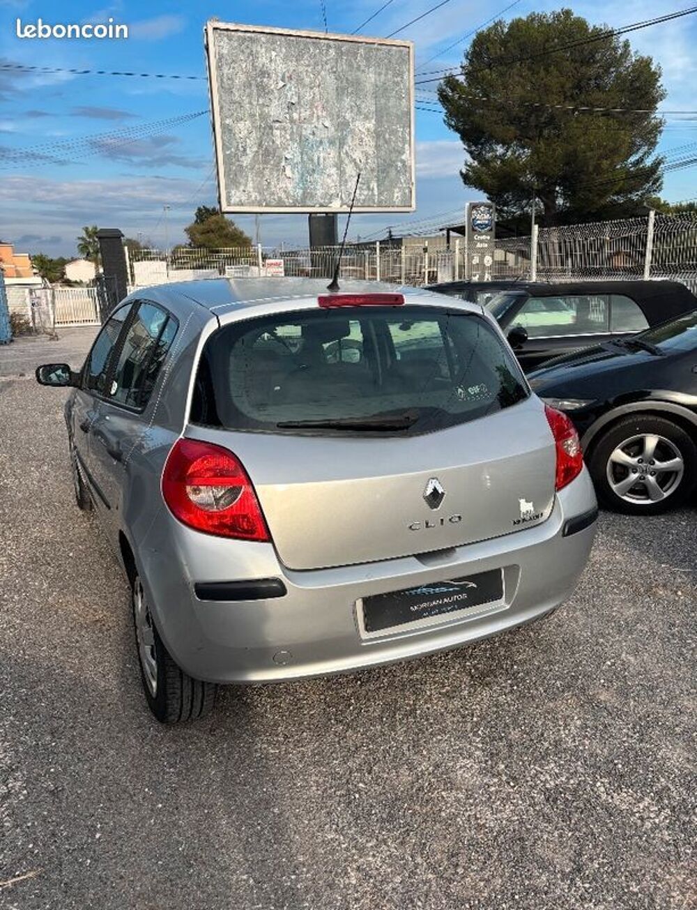 Clio III Clio 1.5 dCi 105 Confort Pack Clim Expression 2006 occasion 83130 La Garde