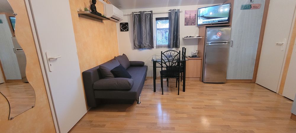   mobil home climatisé, 6 places, camping 4 étoiles. Provence-Alpes-Côte d'Azur, Hyères (83400)