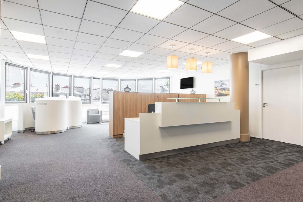   Accès tout compris aux [bureaux/espaces de coworking/salons d'affaires/etc.] à Levallois-Perret Anatole France Levallois-perret