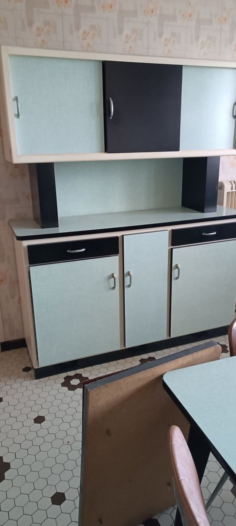 2 buffets de cuisine formicat vert p&acirc;le + table &agrave; rallonges Meubles