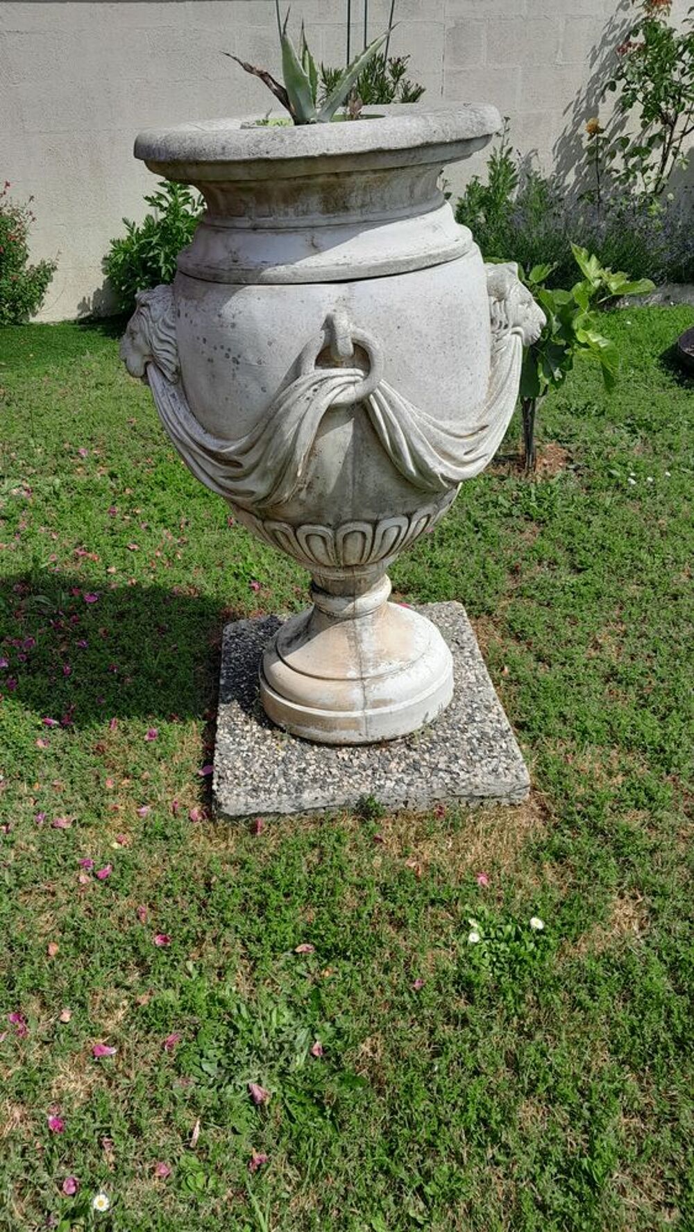 Sujet en pierre Jardin