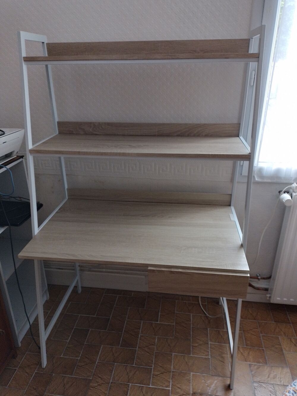 Bureau l&eacute;ger Meubles
