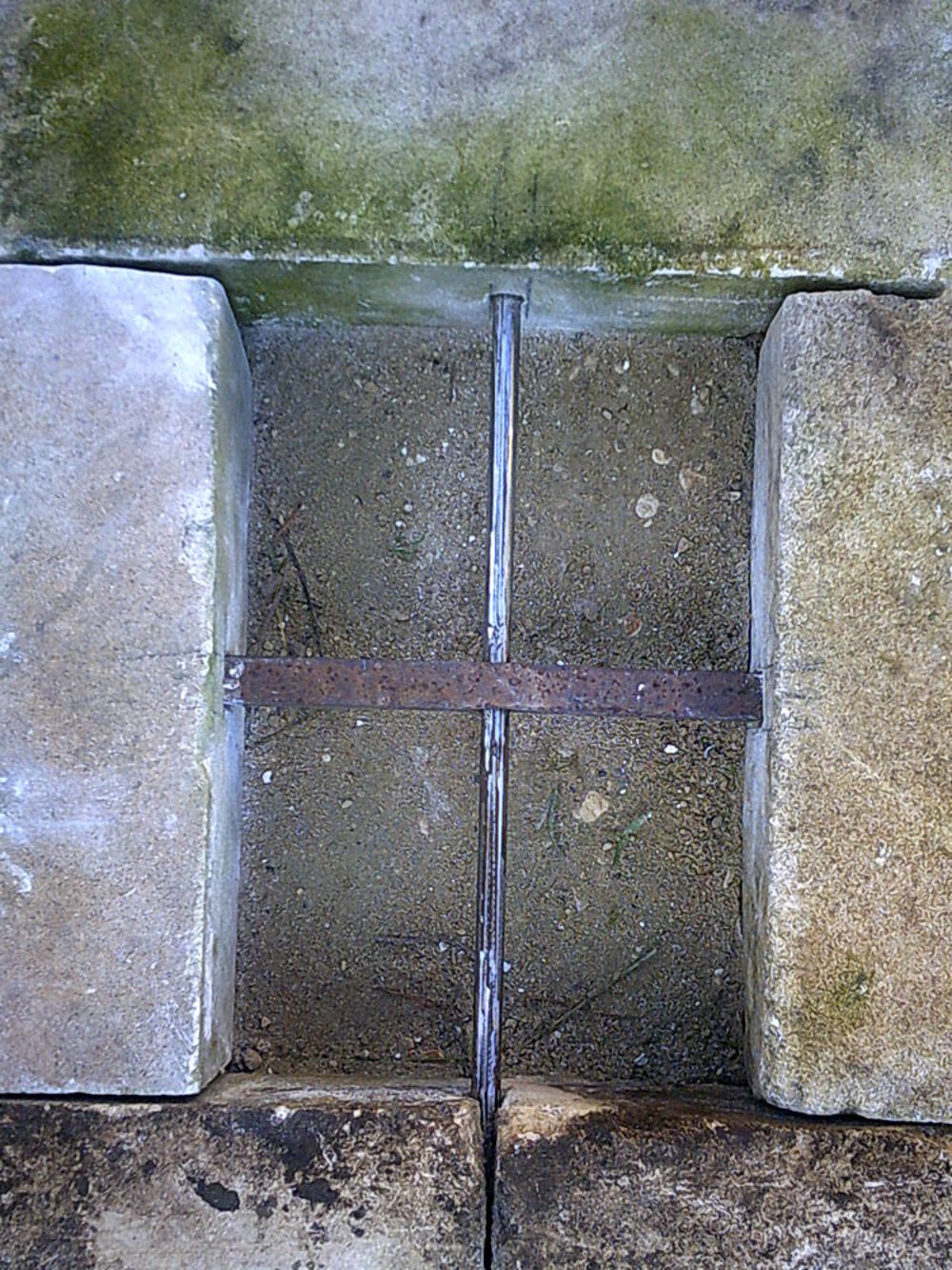 encadrement de fen&ecirc;tr&eacute; pierre Bricolage