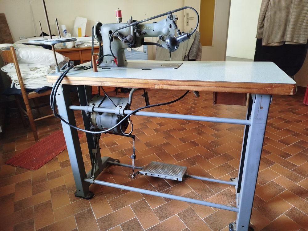 Machine &agrave; Broder &agrave; l'irlandaise Meubles