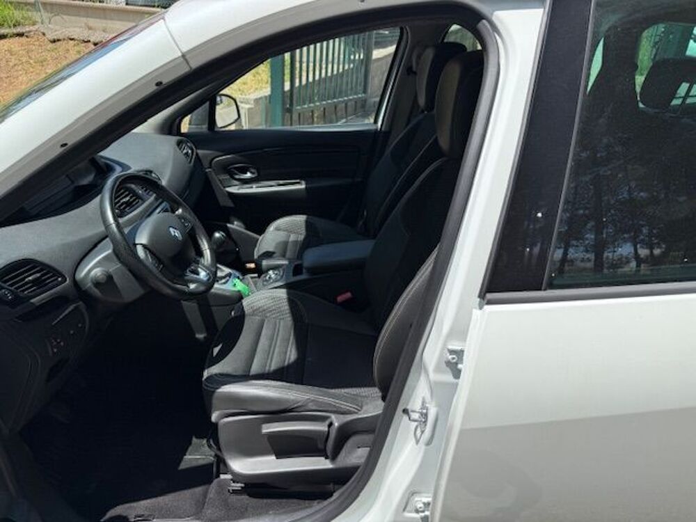 Grand Sc&eacute;nic III Grand Sc&eacute;nic TCe 130 Energy Bose Edition 7 pl 2016 occasion 34690 Fabr&egrave;gues