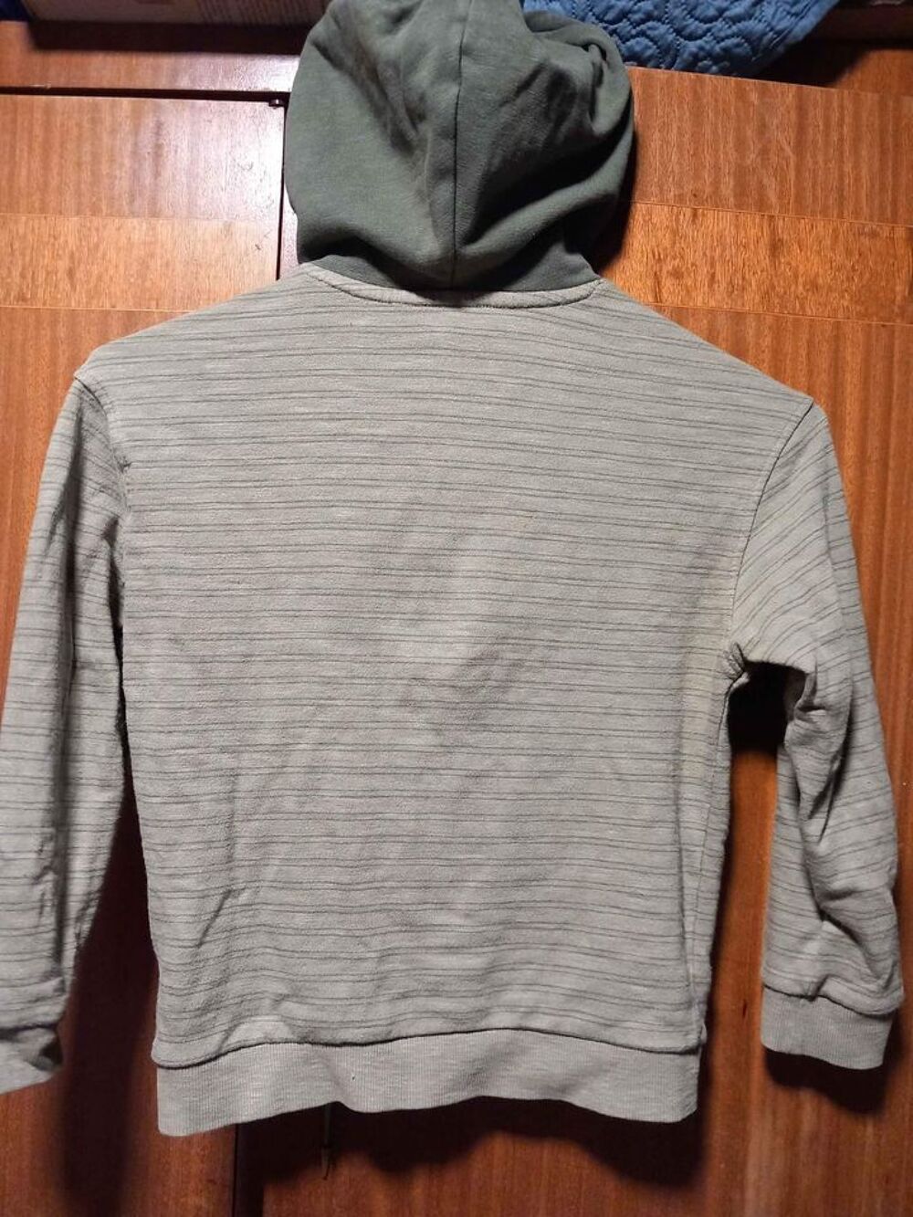 Sweat zipper &agrave; capuche 8 ans Vêtements enfants