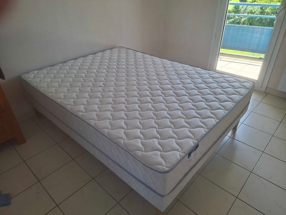 Sommier + matelas Merinos, Neufs Meubles