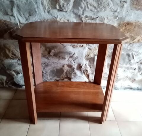 Table d'appoint. 130 Vierzon (18)