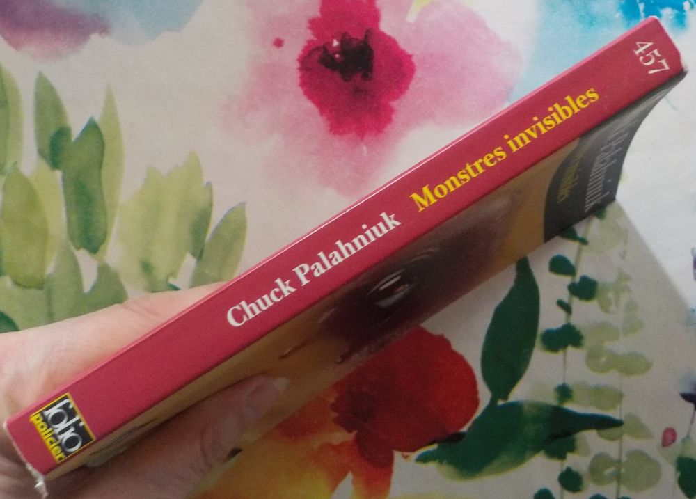 MONSTRES INVISIBLES de Chuck PALAHNIUK Ed. Folio Policier Livres et BD