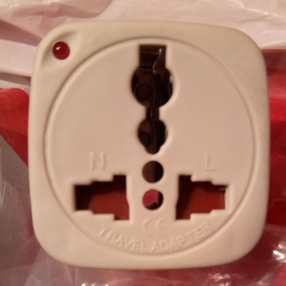 Adaptateur Secteur Prise US USA Am&eacute;ricaine vers EU Europe Fr Bricolage