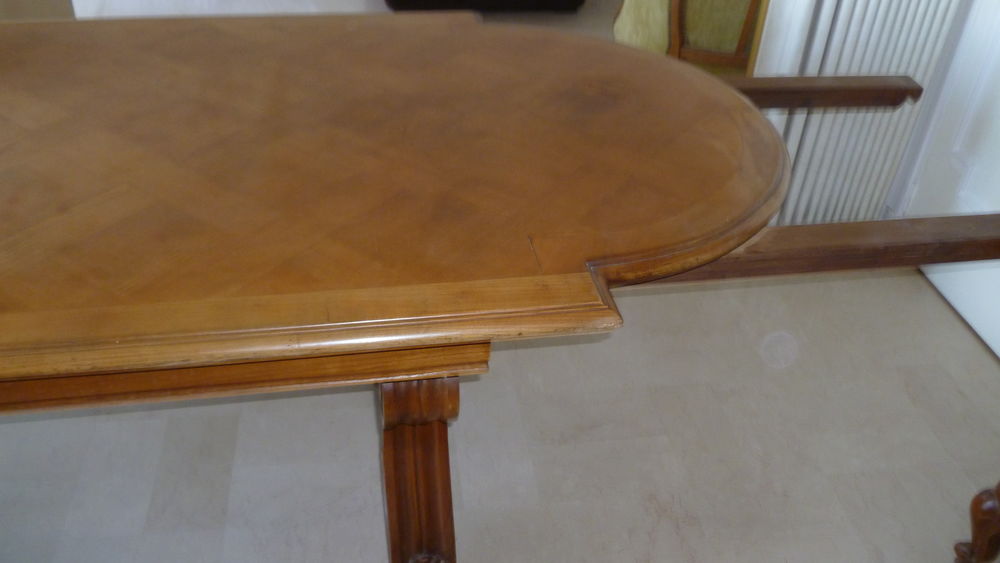 Grande table de salle &agrave; manger en bois massif Meubles