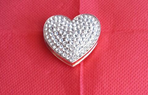 BROCHE COEUR AIMANTE Saint-Etienne (42)