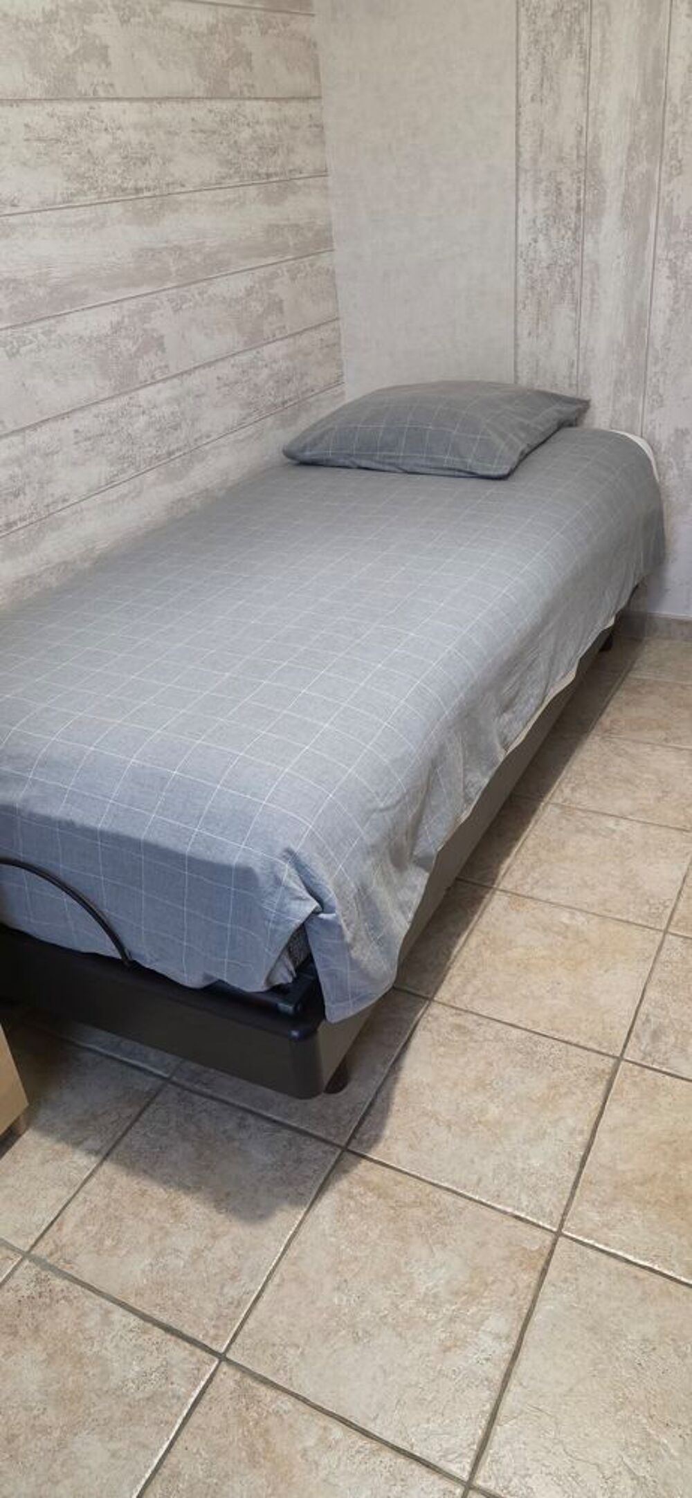 Lit &eacute;lectrique avec matelas 1 pers 90x200 Meubles