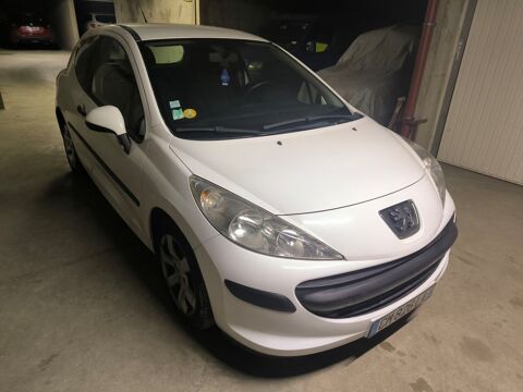 Peugeot 207 1.4 HDi 70ch BLUE LION Style