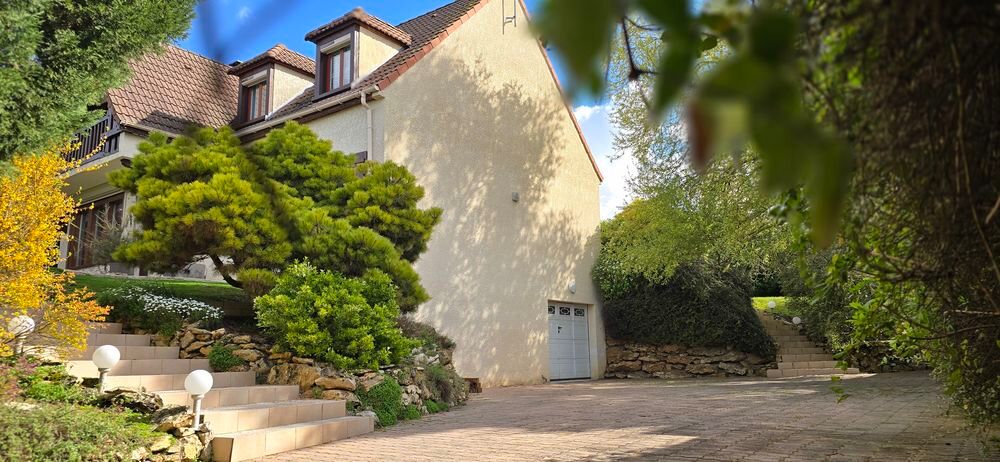 Vente Maison Maison 7P 253 m² utiles avec s/s sol + piscine Brie-comte-robert