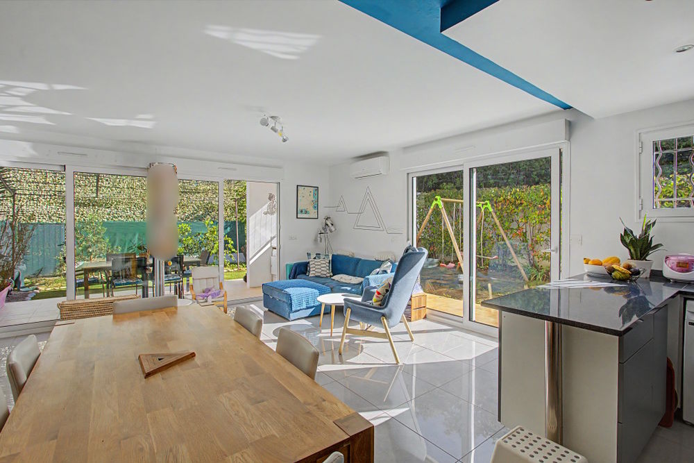 Vente Maison Maison récente climatisée avec piscine 4 ch et 2 parking Antibes