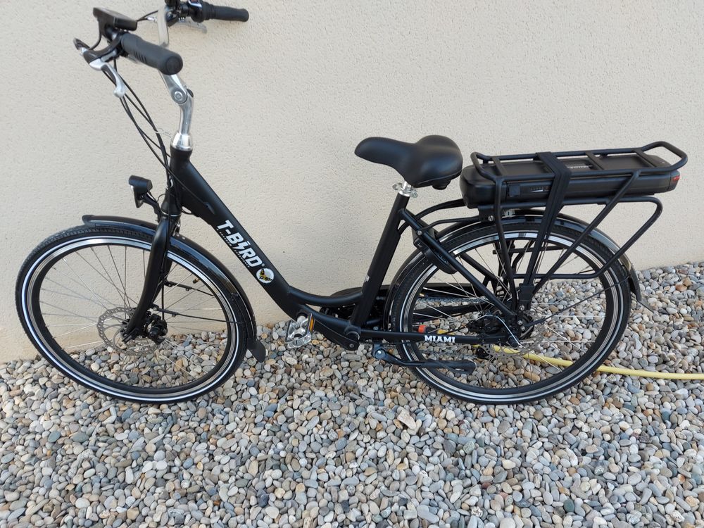 V&eacute;lo &eacute;lectrique mixte Vélos