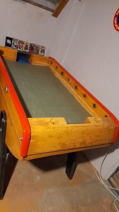 Un Baby-foot  de bar mme incomplet a m intresse. 290 Les Sables-d'Olonne (85)