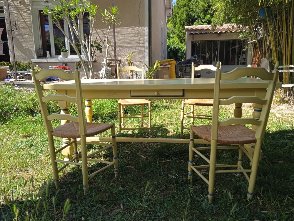 jolie ensemble de meubles proven&ccedil;al . Meubles