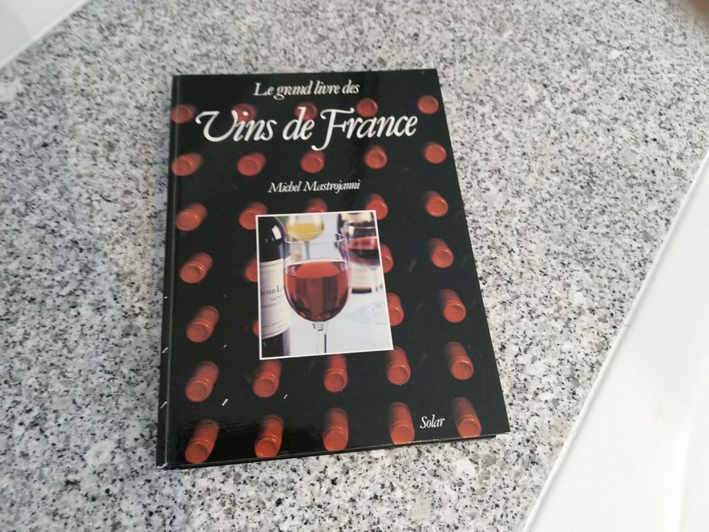 Livres "Les vins de France et d'Europe"
Bricolage