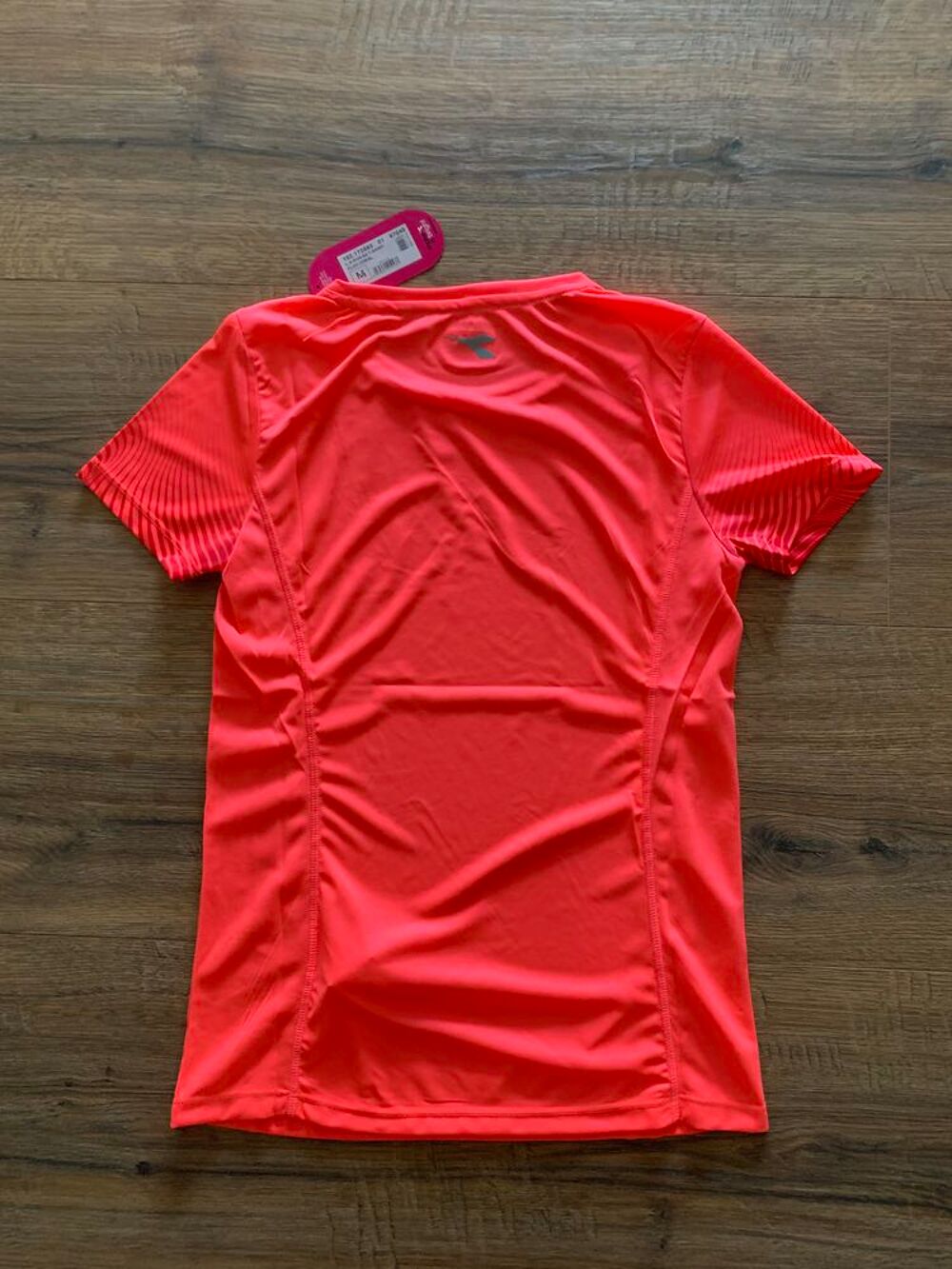 Tee Shirt running femme " Diadora " Vêtements