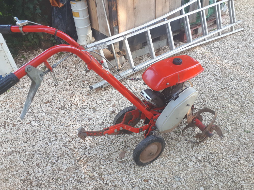 motoculteur. Jardin